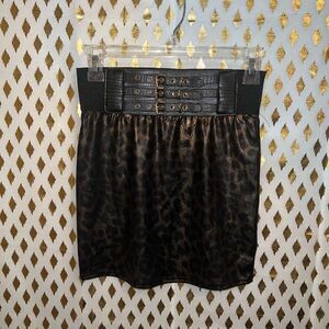 Leopard skirt with belt textured S Bella D